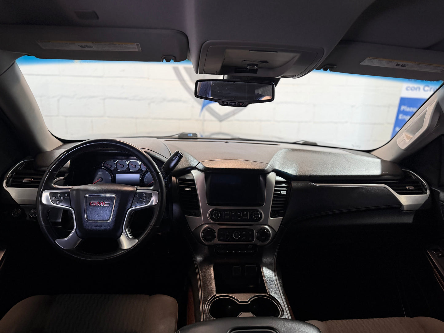 GMC Yukon SLE 2017