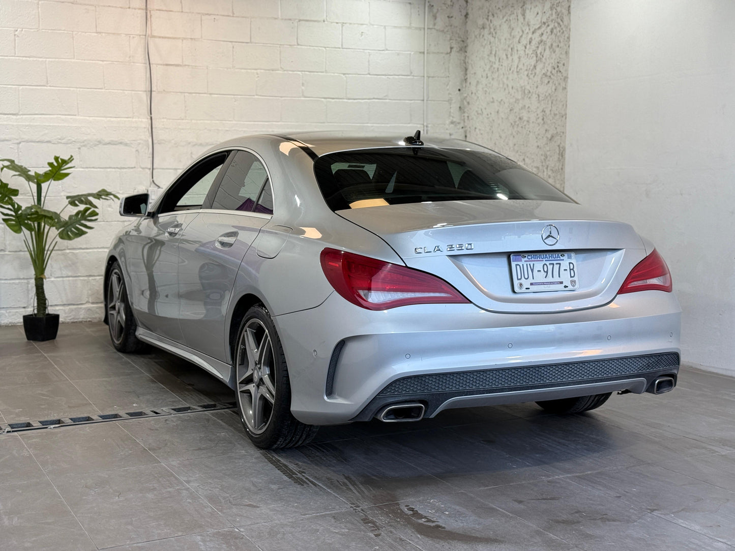 Mercedes Benz CLA250 2016