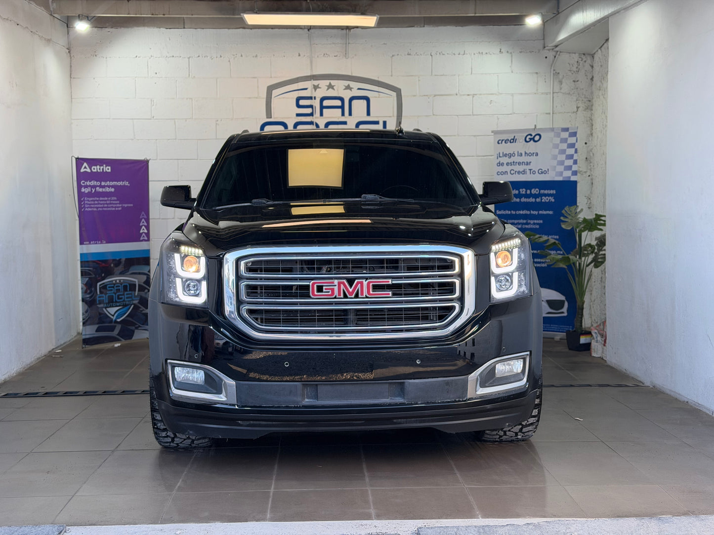 GMC Yukon SLE 2017
