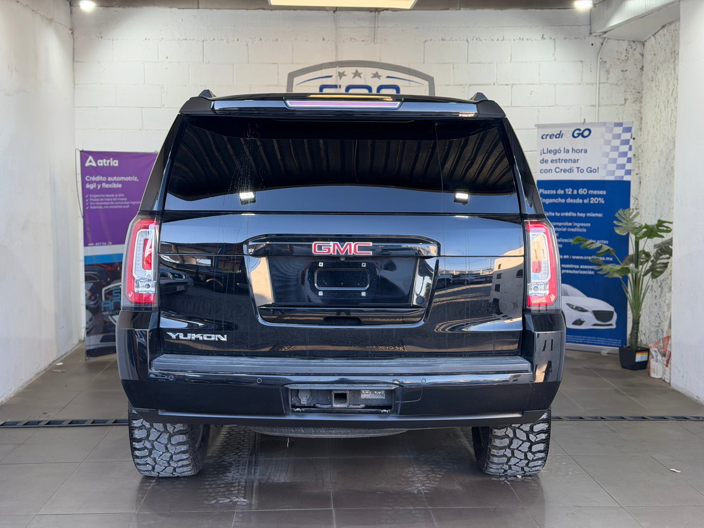GMC Yukon SLE 2017
