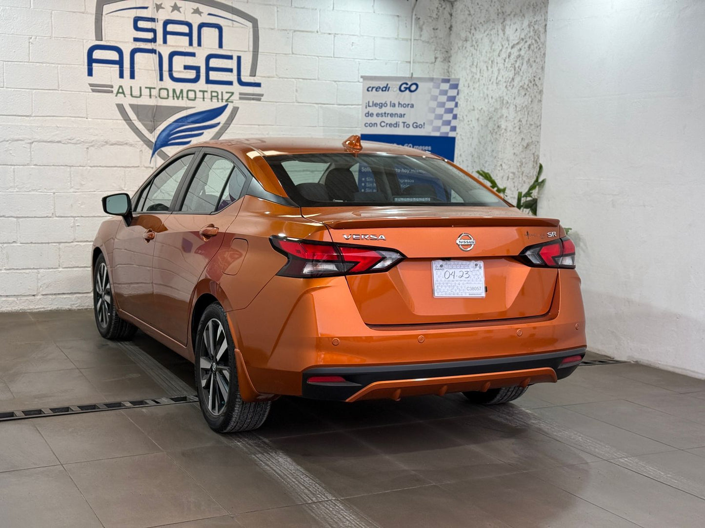 Nissan Versa SR 2021