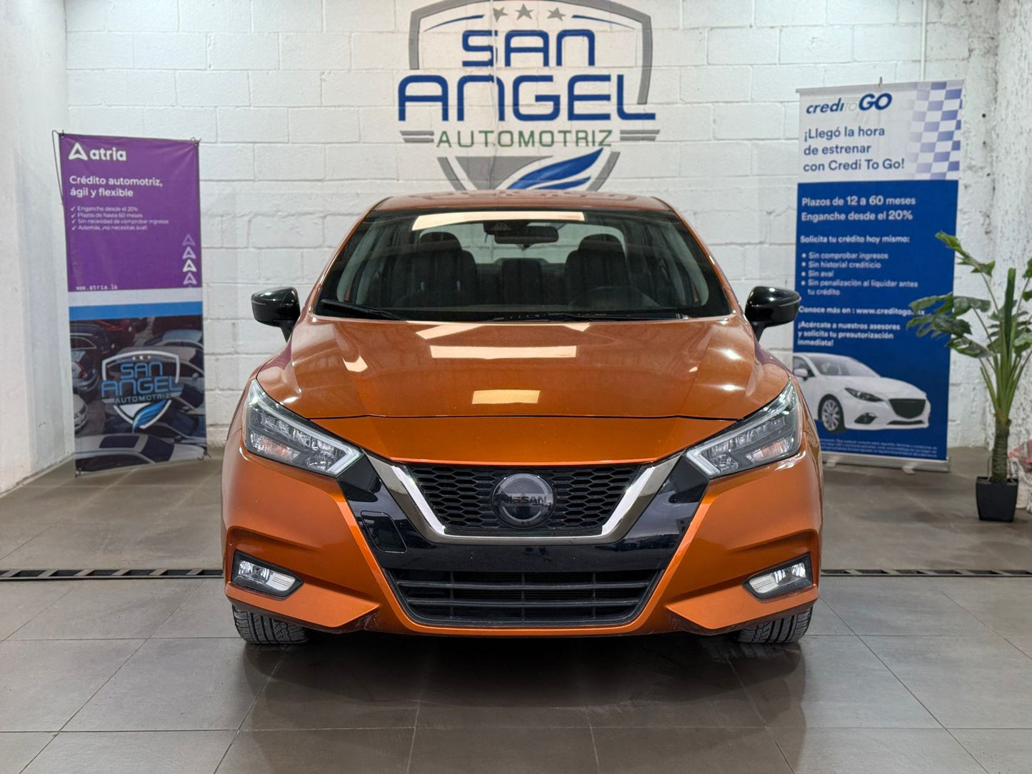 Nissan Versa SR 2021
