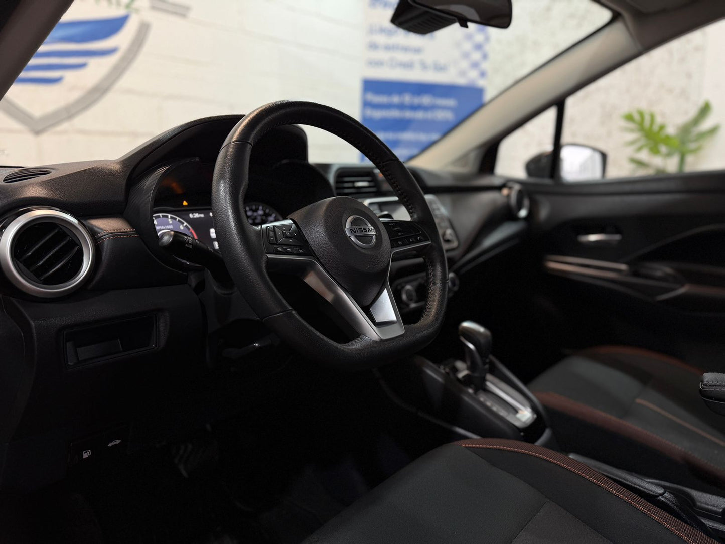 Nissan Versa SR 2021