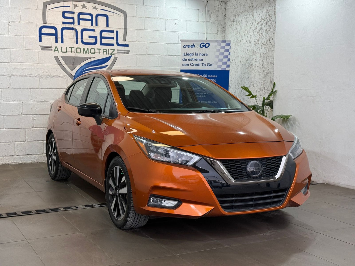 Nissan Versa SR 2021