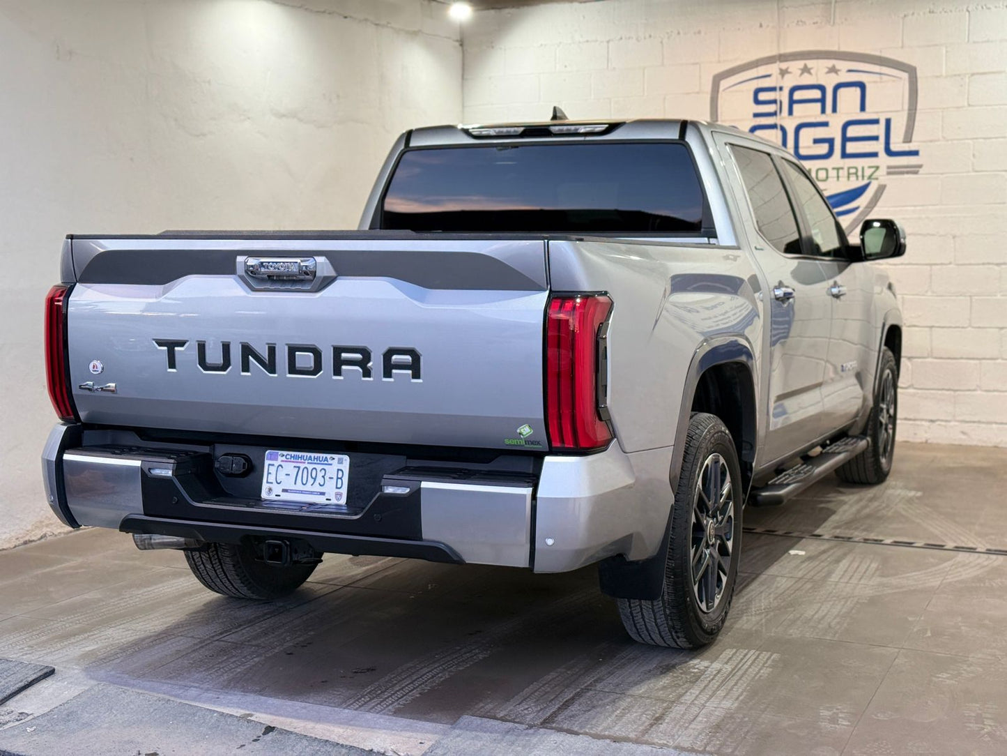 Toyota Tundra 2024