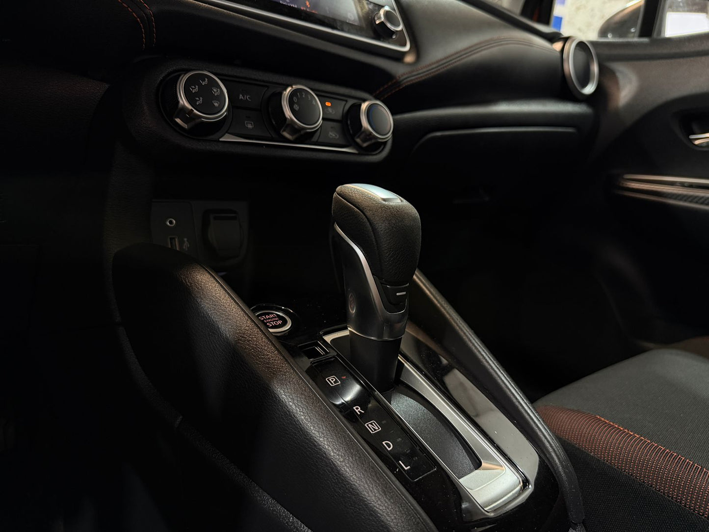 Nissan Versa SR 2021
