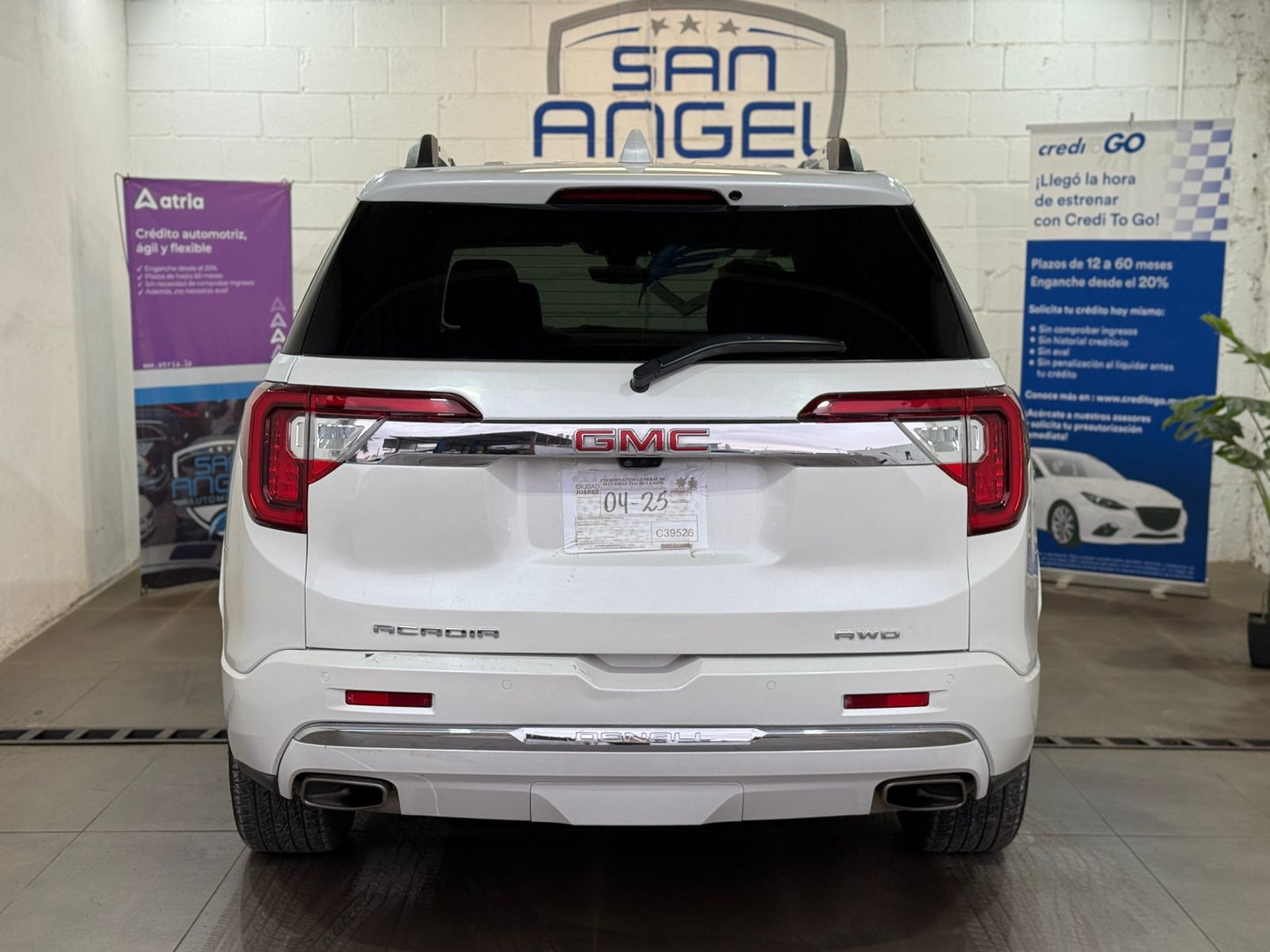GMC Acadia Denali 2023