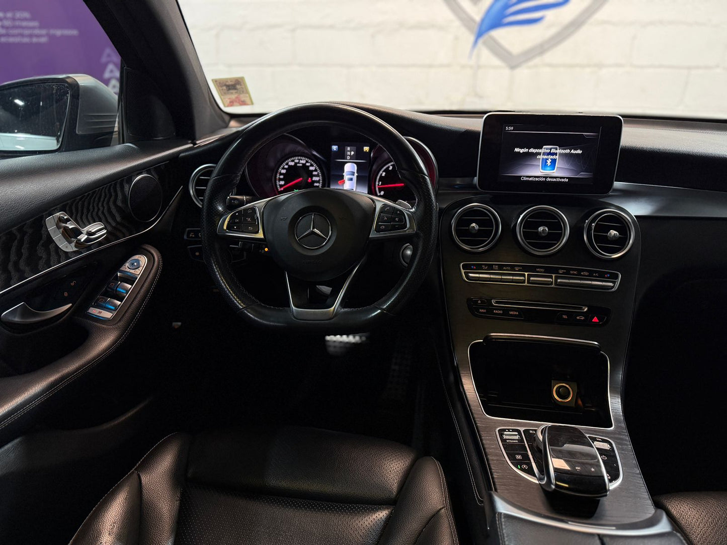 Mercedes Benz GLC300 2019